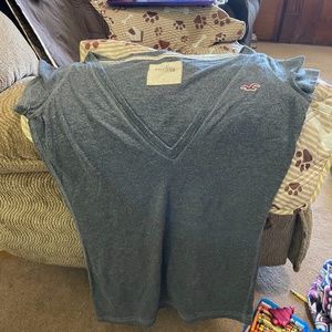 Hollister Gray Short Sleeve Shirt
